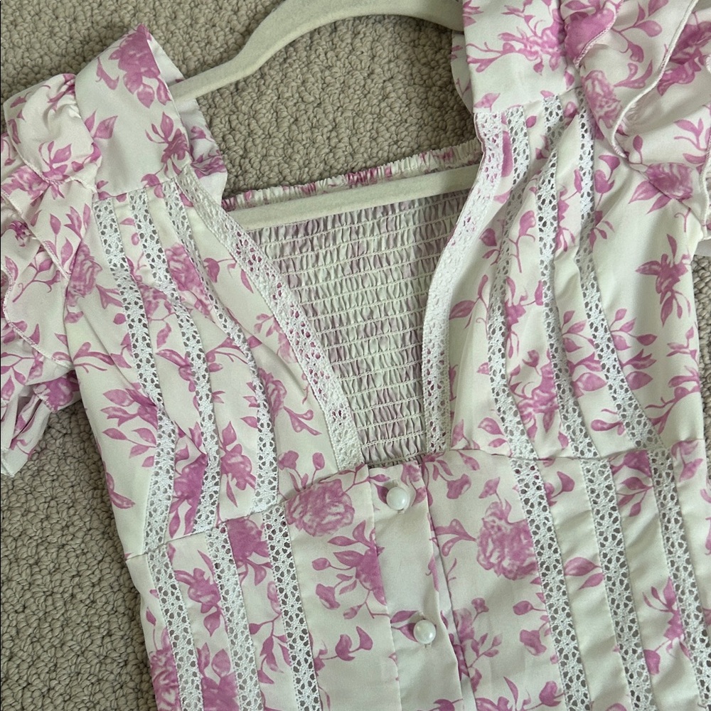 Floral Ruffle Sleeve Top - Picture 4 of 5